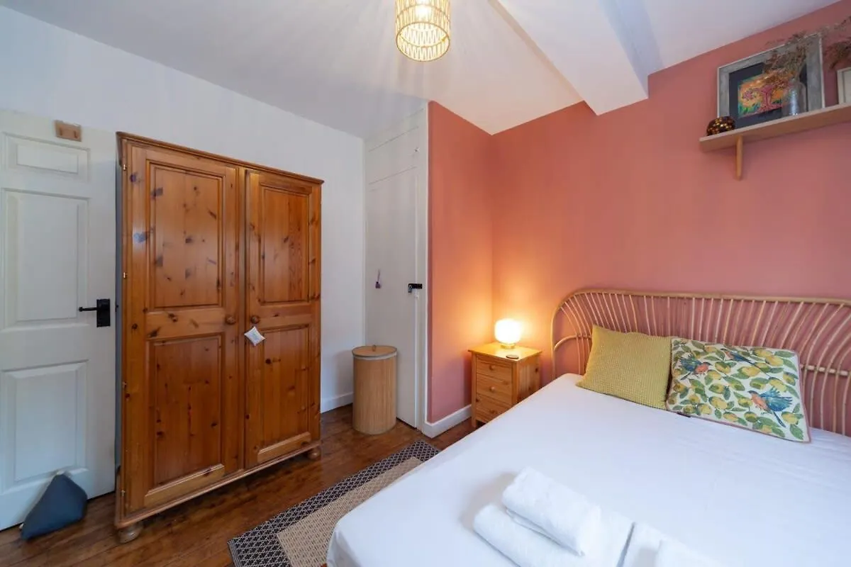 Stylish 1 Bedroom Apartment In Hackney London