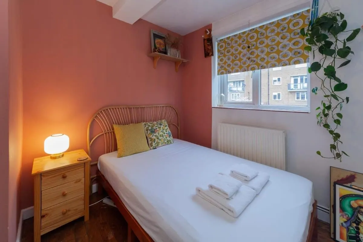 Stylish 1 Bedroom Apartment In Hackney London 0*,  United Kingdom